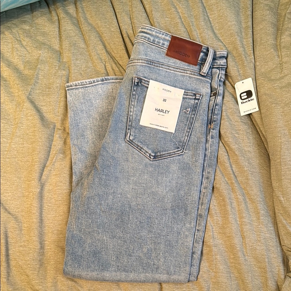 Hidden Women's Light Blue Cropped Jeans